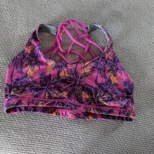Born primitive sports bra Small